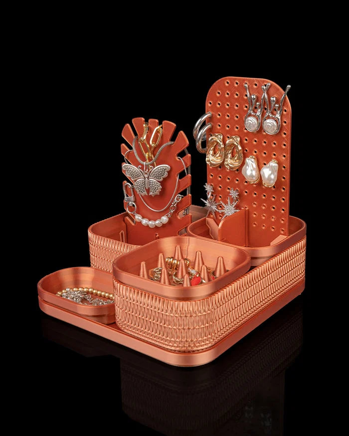 Chisel Chic – Jewelry and Makeup Organizer