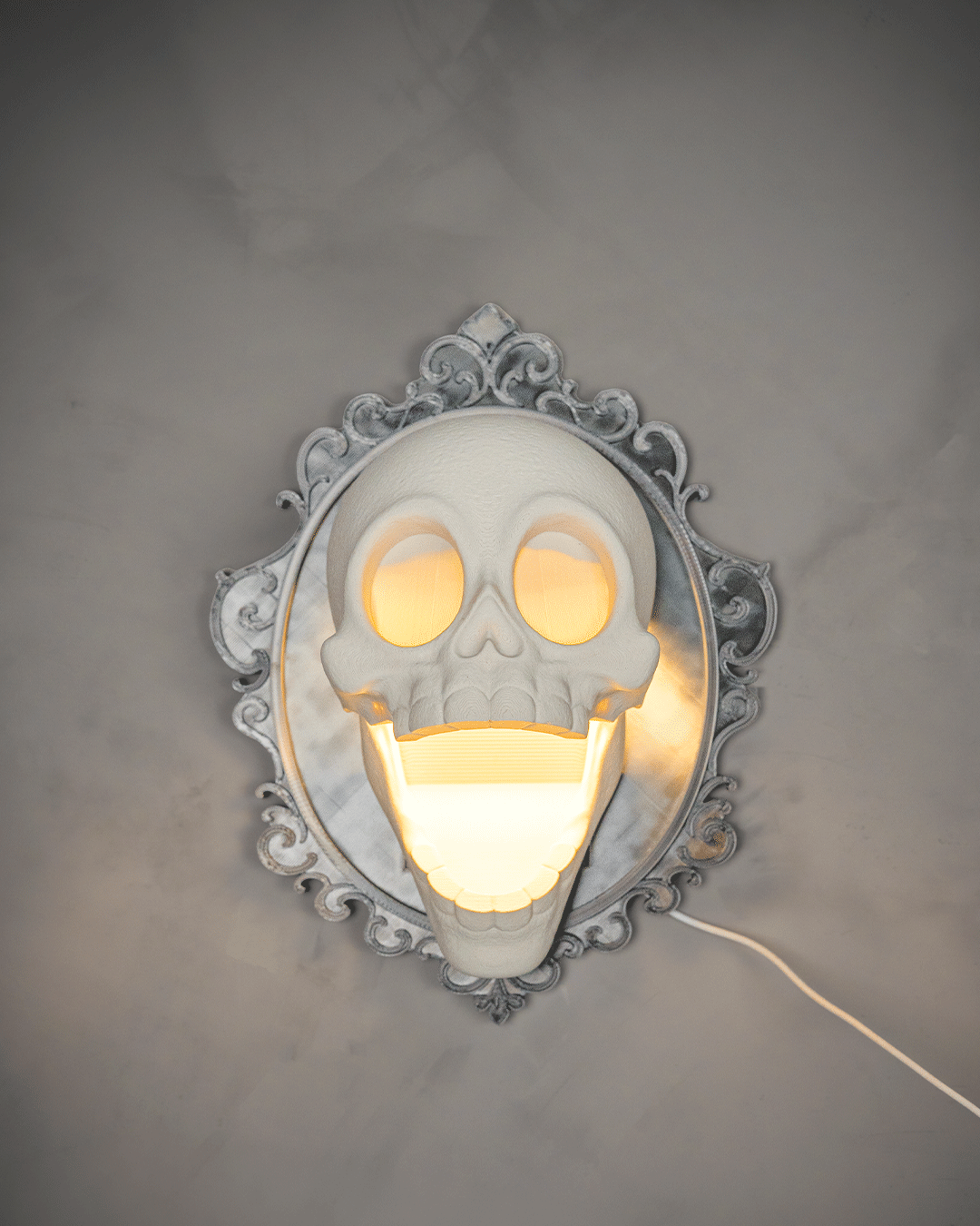 Skull Cameo Wall Lamp product photo 2