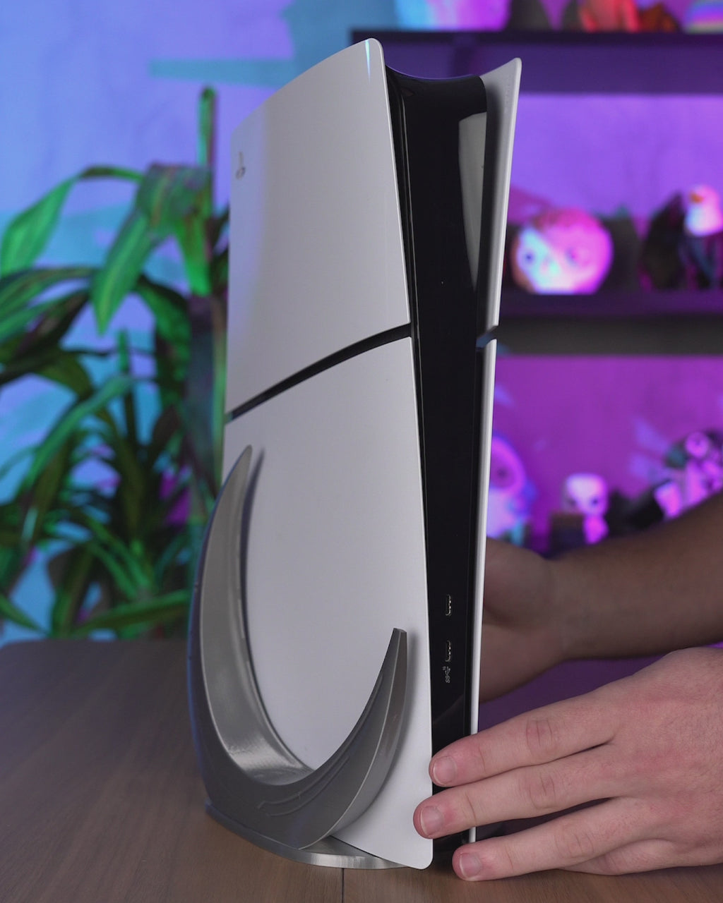 Crescent Moon – Console Stand
